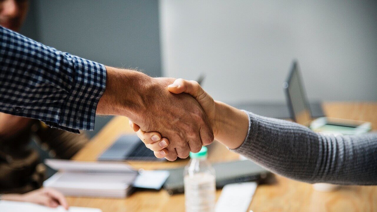 You are currently viewing Miért éri meg az ingatlanosoknak az Etikus Ingatlanos közösséghez tartozni?