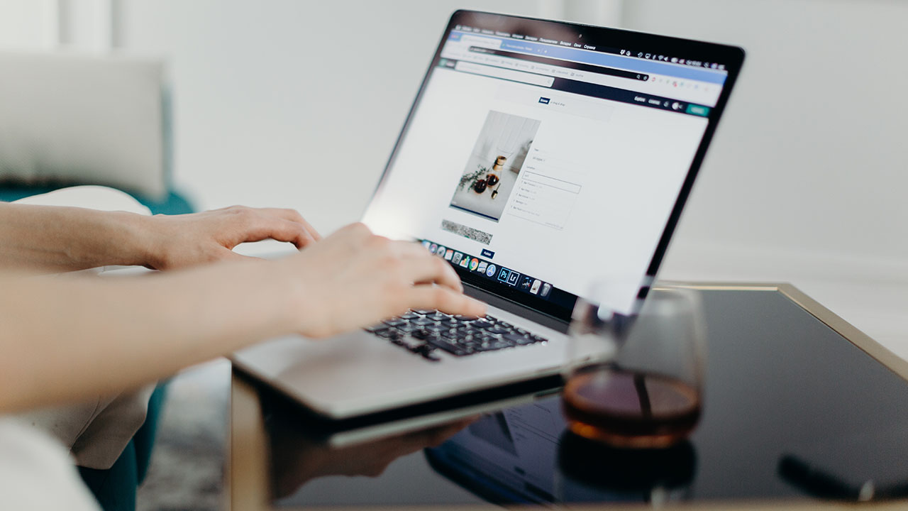 You are currently viewing Hogyan támogatják az ingatlanközvetítőket az online portálok? – Jófogás